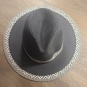 Do Everything in Love Black and Tan Patterned Hat